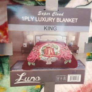 Red Luxury Blanket - King Size